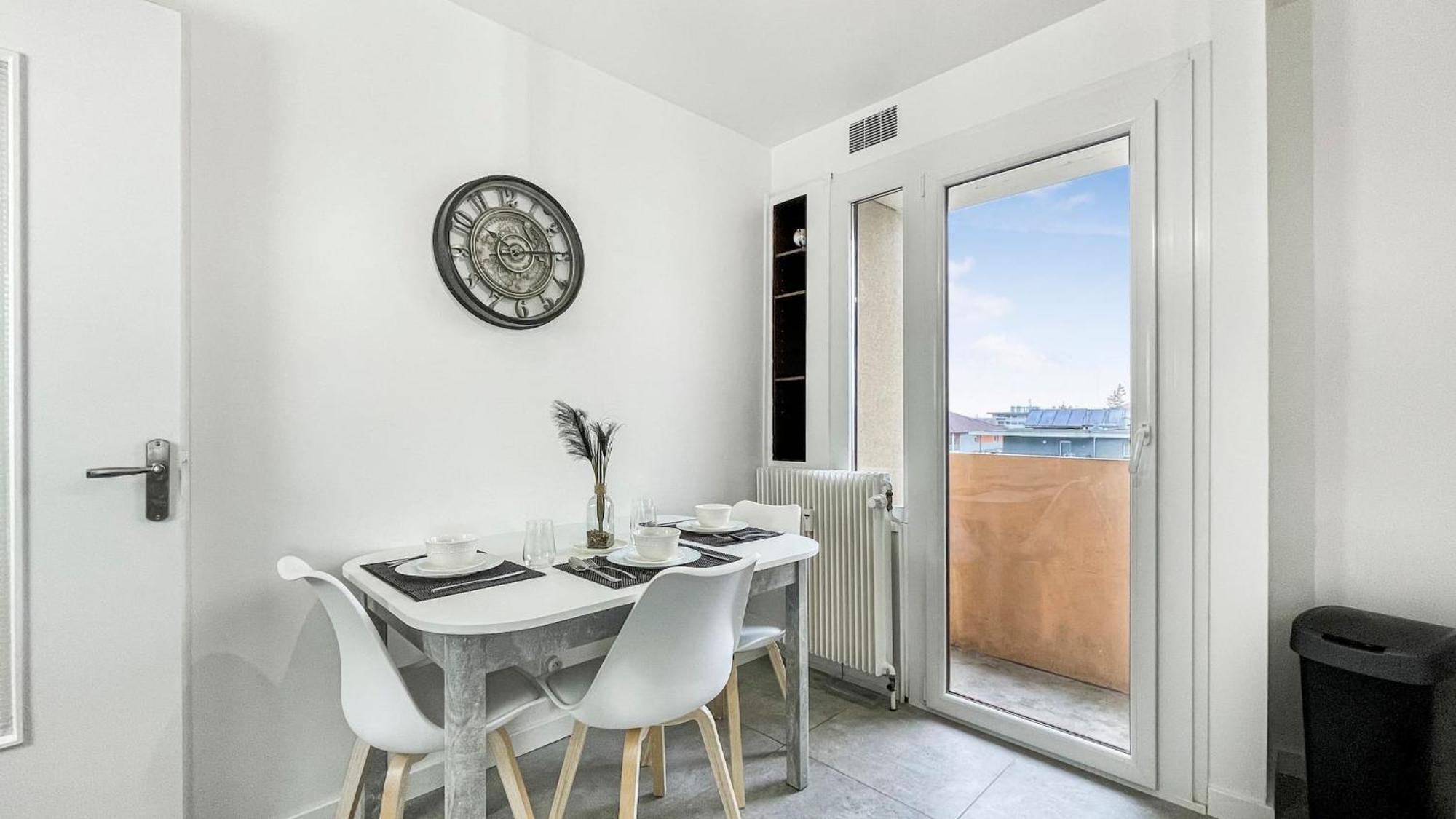 Homey La Coloc Mugi - Colocation Haut De Gamme - Chambres Privees - Balcon - Wifi Et Netflix - Proche Transports Commun آنماس المظهر الخارجي الصورة