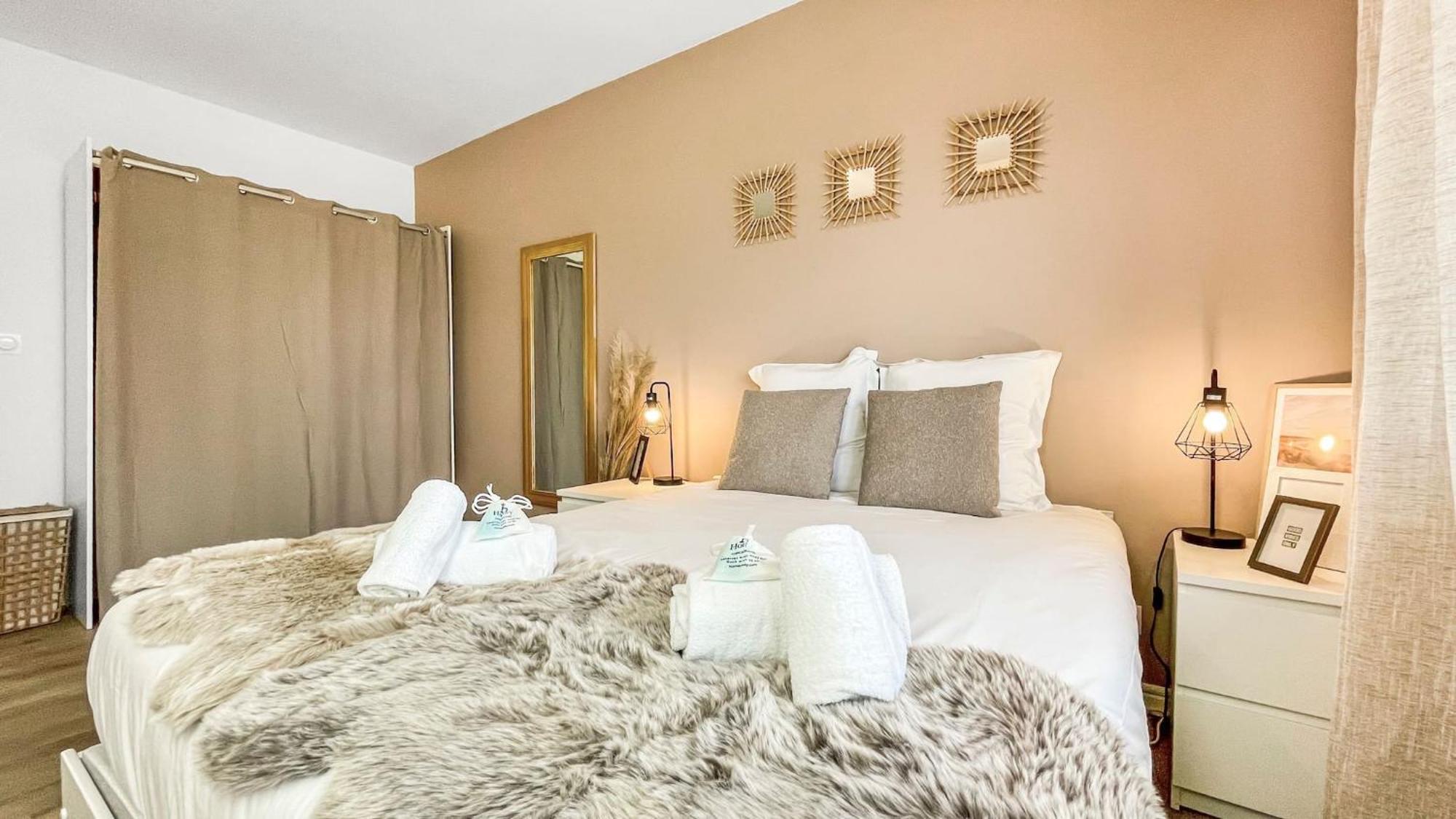 Homey La Coloc Mugi - Colocation Haut De Gamme - Chambres Privees - Balcon - Wifi Et Netflix - Proche Transports Commun آنماس المظهر الخارجي الصورة